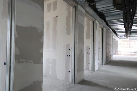 Ogled gradbišča nove Osnovne šole Frana Albrehta in seznanitev s potekom del občinskih svetnikov (25)